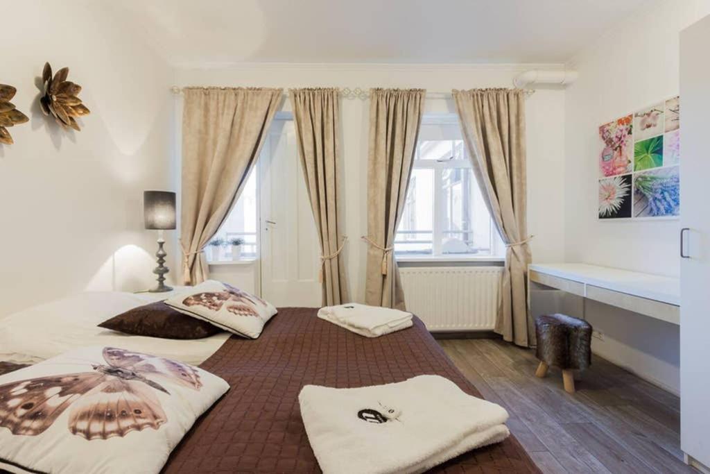 Superb Central Location, No Car Needed - Spacious Akureyri Exteriör bild