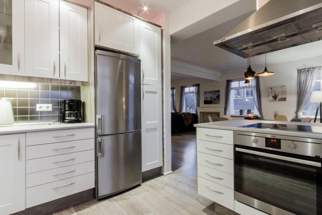 Superb Central Location, No Car Needed - Spacious Akureyri Exteriör bild