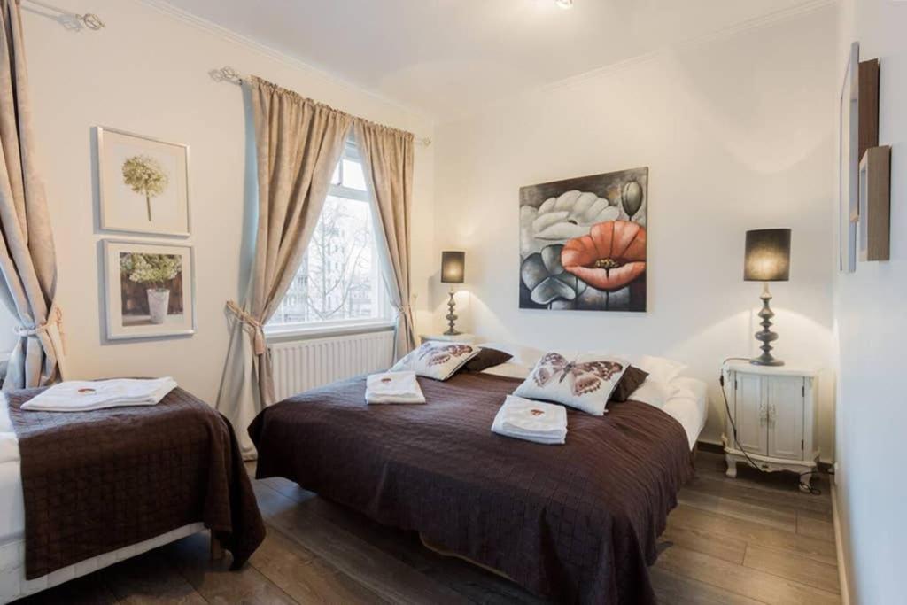 Superb Central Location, No Car Needed - Spacious Akureyri Exteriör bild