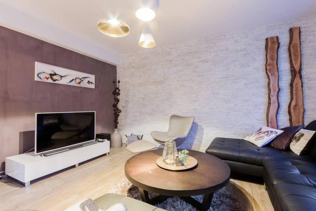 Superb Central Location, No Car Needed - Spacious Akureyri Exteriör bild